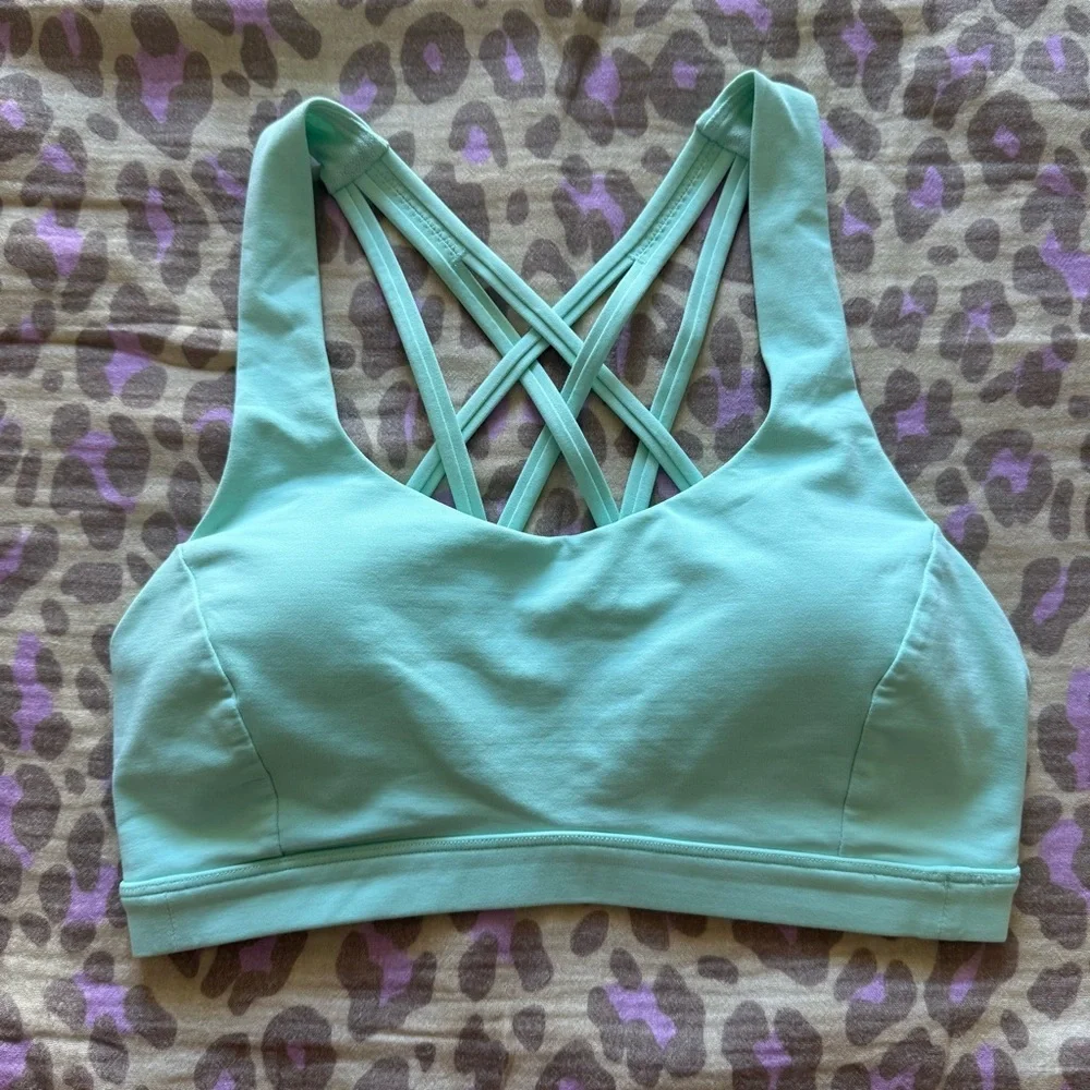 Lululemon Free To Be Serene Bra *C/D cup ☘️
